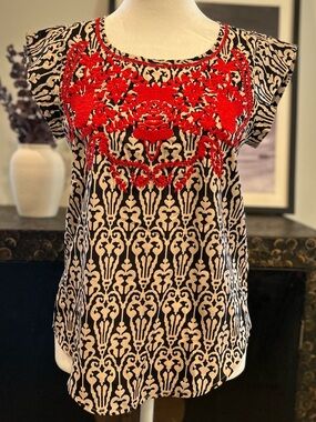 ⭐️3/$20 THML Anthropologie Cap-Sleeve Embroidered Boho Top | XS